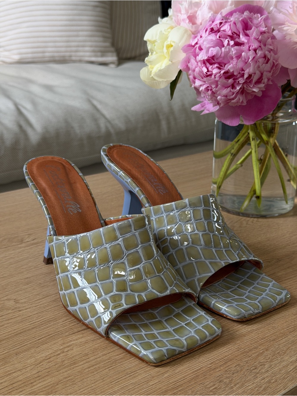 L'INTERVALLE women’s Open-Toe Mule in MOJITO BLUE CROCO